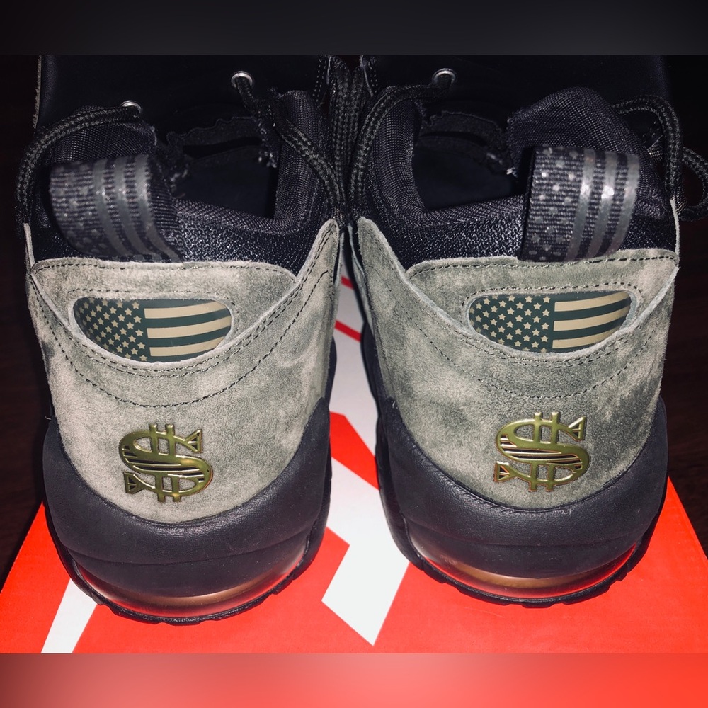 Nike Air More Money QS
